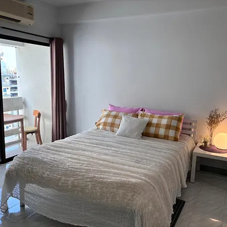 Bangkok Centre Large Room Cheap Price